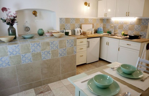Budavar Apartment | Marvelosa Apartment - Beautiful & Central, next to Chain Bridge, by the river