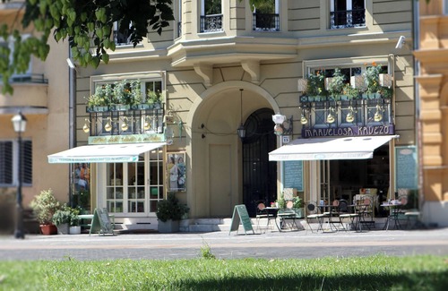 Budavar Apartment | Marvelosa Apartment - Beautiful & Central, next to Chain Bridge, by the river