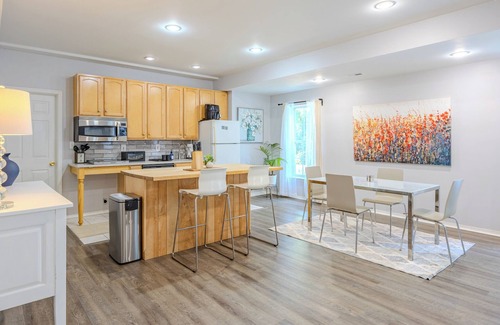 Herndon House | Marvelous 2-bedroom house with AC in Herndon