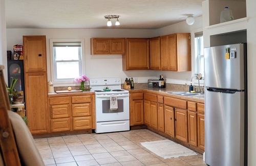 St. Albans Apartment | Marvelous 3-bedroom apartment with WiFi in Saint Albans City