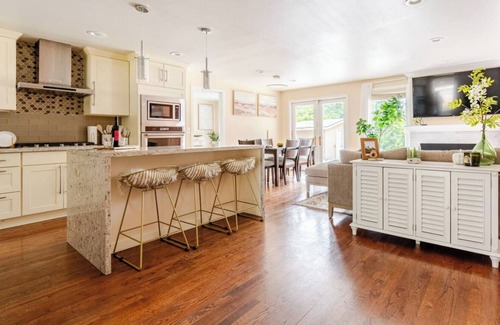 Grass Lawn House | Marvelous 4-bedroom house with AC in Redmond