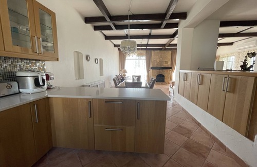 Sahab Villa | Marvelous 4-bedroom villa in Amman with WiFi, AC , Swimming Pool, Outdoor HotTub