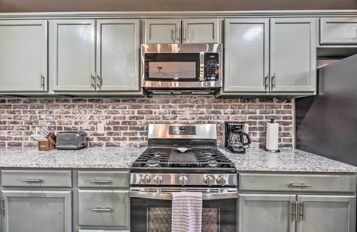 Alto House | Marvelous Alto Abode 1.5 Miles to Ski Run Road!