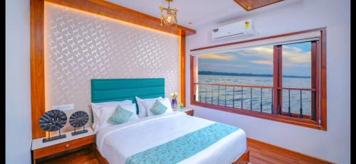 Alappuzha Boat Rental | Marvelous Boathouse