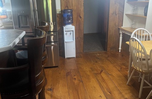 Alabama Cabin | Marvelous cabin with fenced in yard in charming Stamps Arkansas