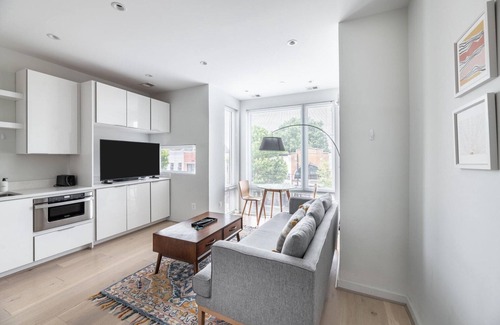 H Street Corridor Apartment | Marvelous H Street 1BR w/W/D, nr Light Rail Station, by Blueground