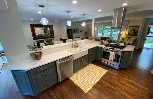 Lake Barcroft House | Marvelous Home in Gorgeous Neighborhood Near DC