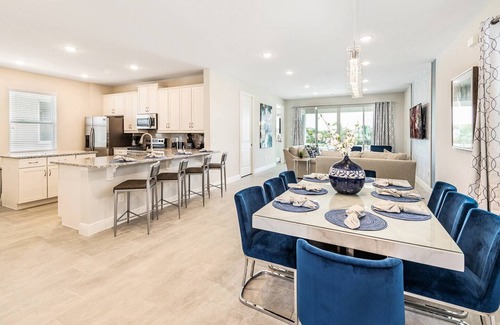 Bay Lake House | Marvelous Villa with Galactic Themed Bedroom at Encore