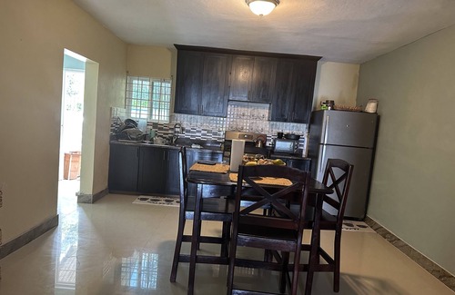 Whitehouse Apartment | Marvette s luxury two bedrooms villa