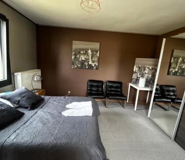 Sarge-les-le-Mans House | Marwan