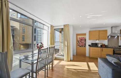 Bermondsey Apartment | Marx Stylish 1-Bed Apartment Near London Bridge & Tower Bridge - Great Location with Free Parking