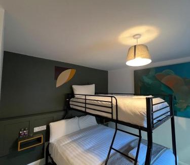 Galway City Centre Bed & Breakfast | Mary Mullen's Rooms Eyre Square.