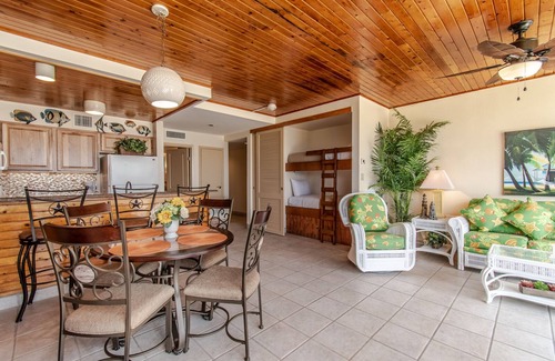 Port Aransas Condo | Mary`s Beachfront Condo @ The Mayan Princess