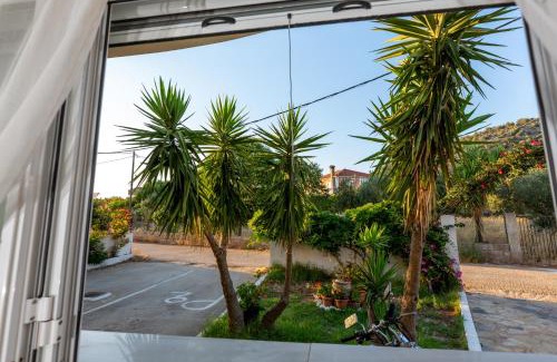 Mazarakata Apartment | Mary's house