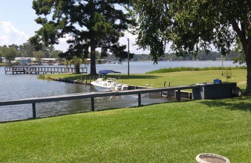 Manning House | Mary's Place -A waterfront home on Lake Marion