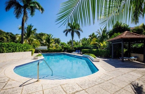 Venetian Road Settlement House | MaryJane Townhouse, Flamingo Park TCI