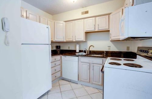 North Ocean City Apartment | Marylander Condominiums, 90 steps from the beach