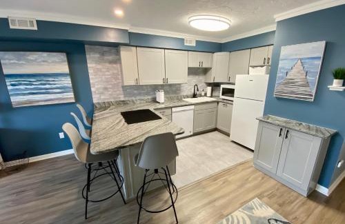 North Ocean City Apartment | Marylander Condominiums, 90 steps from the beach