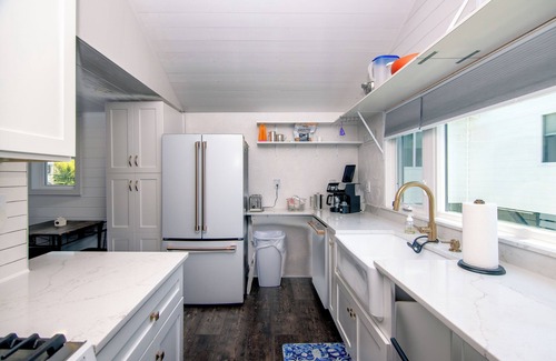 Edisto Island Cottage | Marysol Cottage – Stylish 1BR w/Full Kitchen, 25 Yards to Beach Access