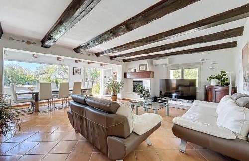 Saintes-Maries-de-la-Mer House | Mas authentique pour 8 personnes, piscine et jardin fleuri - FR-1-475-229