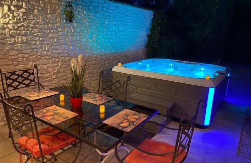 St.-Remy-de-Provence House | Mas Beau Soleil & Spa Cottages de Charme avec Jacuzzi&Jardin Privés