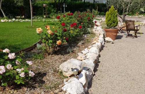 Roquefort-les-Pins Bed & Breakfast | Mas d'Azur