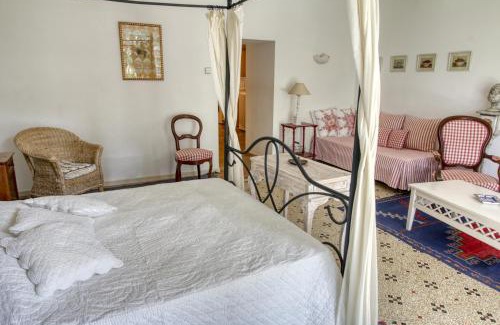 Santa Cruz Bed & Breakfast | Mas d'Escattes