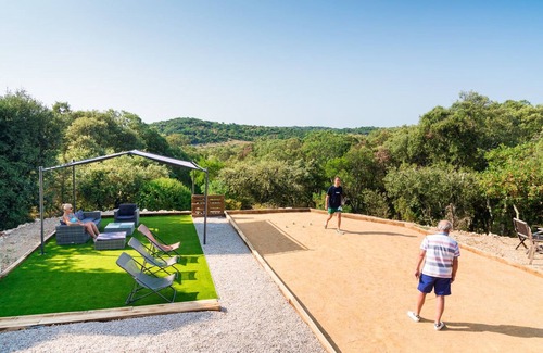 Saint-Martin-de-Londres Villa | Mas de Bouis: Hi-Spec 6bdrm Villa⭐️Views⭐️Heated Pool⭐️Boules⭐️Playgrnd⭐️Grounds