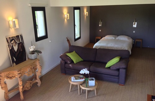 Cairanne Other | Mas des Akènes (2 gites for 2 people, children not admitted)