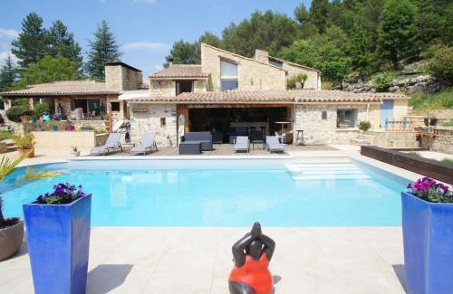 Chateauneuf-de-Bordette Bed & Breakfast | Mas Des Collines Chambre de Charme avec vue et Piscine