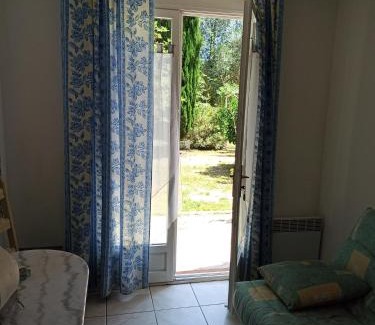 Saint-Cyprien Bed & Breakfast | mas des pins