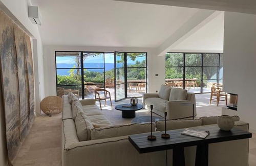 Murs Villa | Mas du LORIOT à Gordes avec vue exceptionnelle, 16 personnes