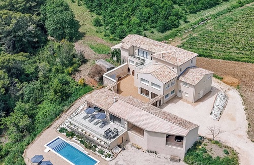 Saint-Christol-de-Rodieres Other | Mas Provençal Entre Vignes et Bois, un Écrin de Tranquilité