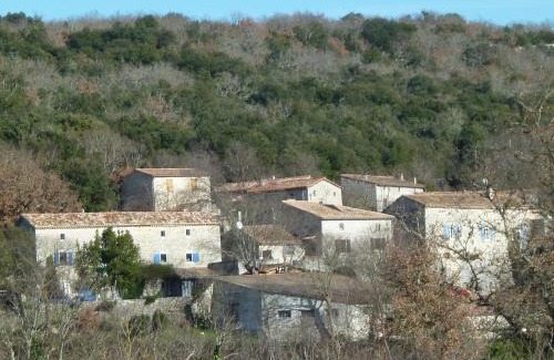 Brujas Bed & Breakfast | Mas les Dolmens Chambres et table d'hôtes