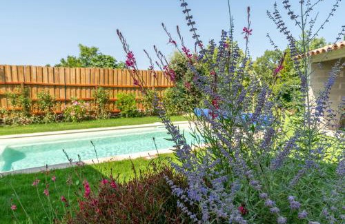 Cabrieres-d'Avignon Villa | Mas Mayflower