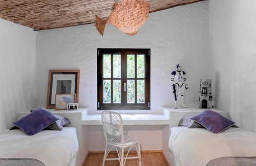 Queixas Villa | Mas Pla de Calabuig