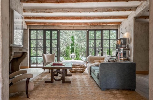 Queixas Villa | Mas Pla de Calabuig