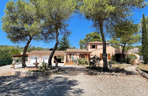 Le Muy Villa | Mas provençal - Vue sur le rocher de Roquebrune