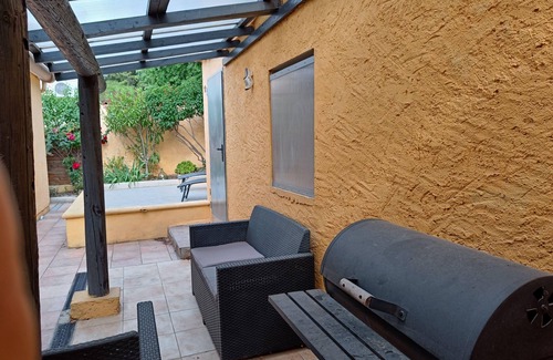 La Crau House | Mas provençal with terraces and small garden