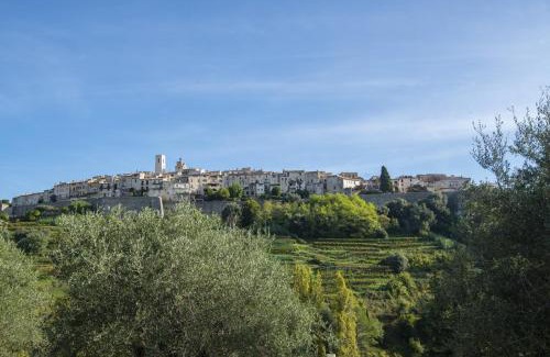 Saint-Paul-de-Vence Apartment | Mas Roseland