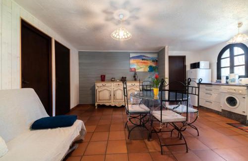 Montesquieu-des-Alberes House | Mas Saint Pierre