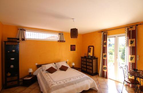 Le Soler Bed & Breakfast | Mas Uranie