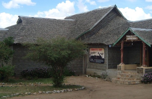 Ololaimutiek RV Rental | Masai Mara Manyatta Camp
