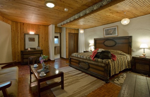 Ololaimutiek Hotel | Masai Mara Sopa Lodge