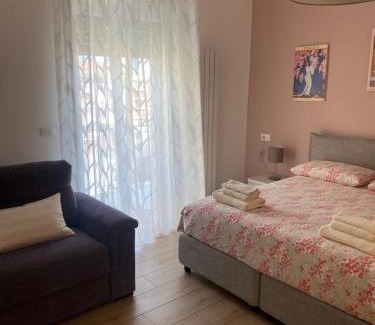 Tiche House | Mascarata