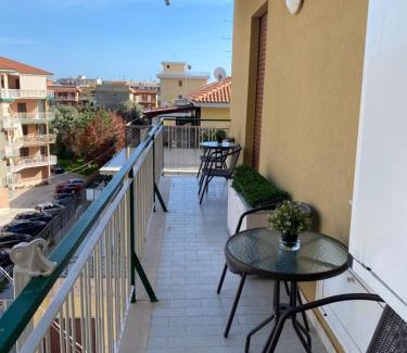 Tiche House | Mascarata