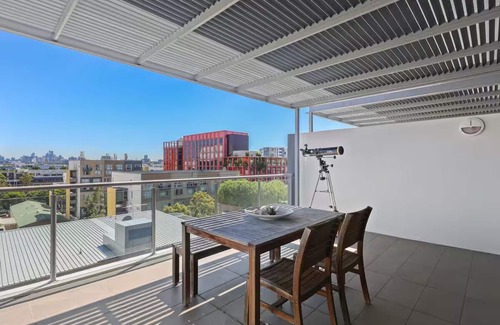Mascot Condo | Mascot luxe 3 beds apt 2 car space with city view