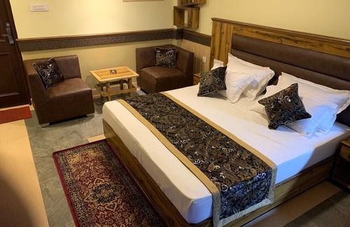 Mashobra Hotel | Mashobra Greens