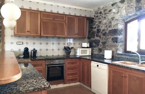 Boadella i les Escaules Other | Masia in secluded location with swimming pool - space for 8 guests