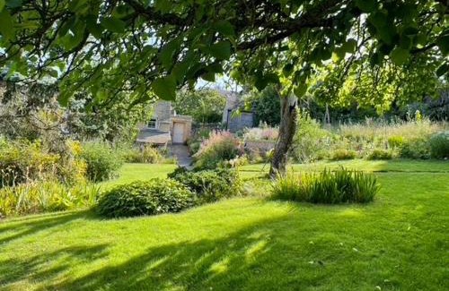Witney House | Masons Cottage, an Idyllic retreat in an area of outstanding beauty, close to Blenheim Palace, Oxford & The Cotswolds